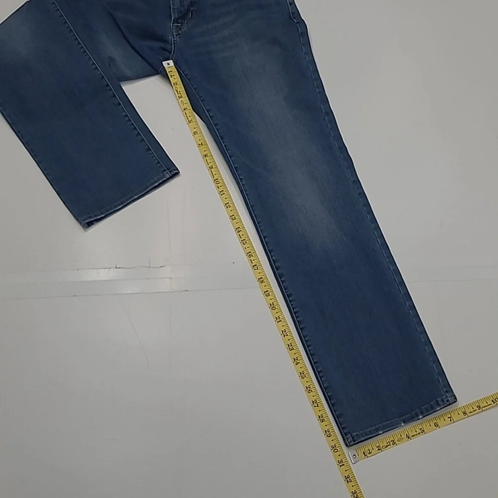 AE 360 Extreme Flex Jeans Straight Mid Wash Midi Waist Rise Whiskered Worn 31x32